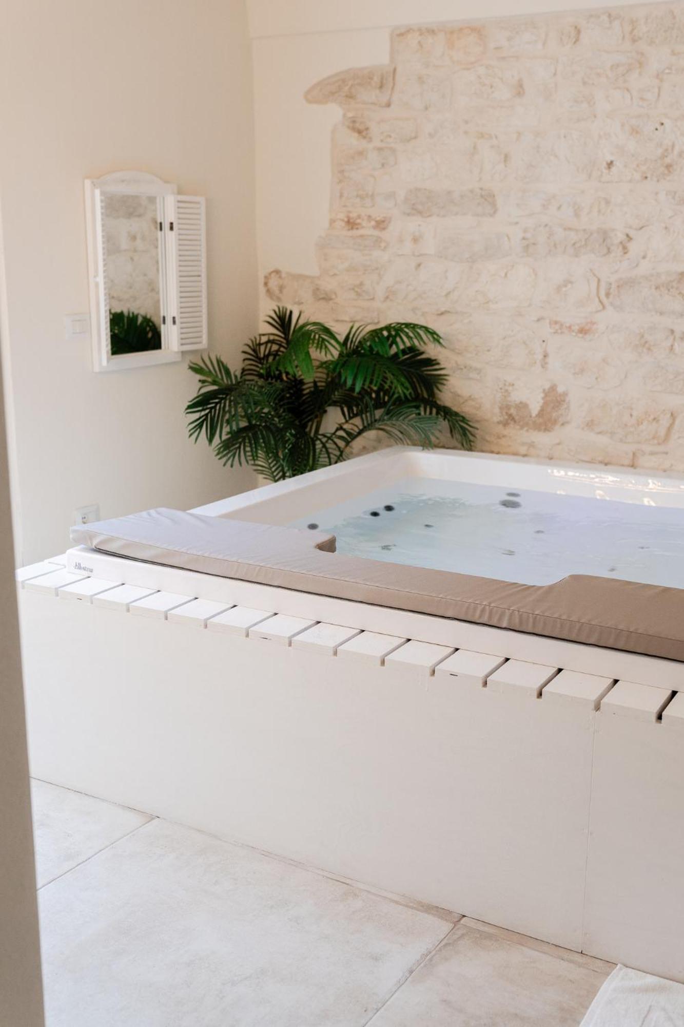 Aurluna Luxury Suites Bari Zewnętrze zdjęcie