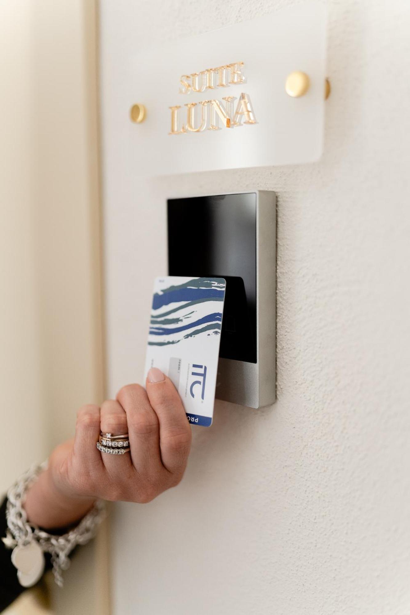 Aurluna Luxury Suites Bari Zewnętrze zdjęcie